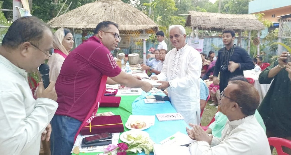মীরসরাইয়ে তিন দিন ব্যাপী বই পড়া উৎসব সম্পন্ন